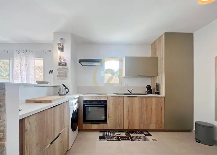 Ile Rousse T2 Proche Centre-ville Апартаменты Л'Иль-Рус